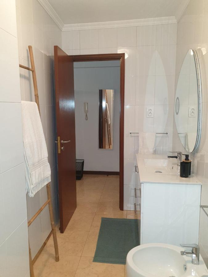 Iris Downtown Apart Apartment Porto Luaran gambar